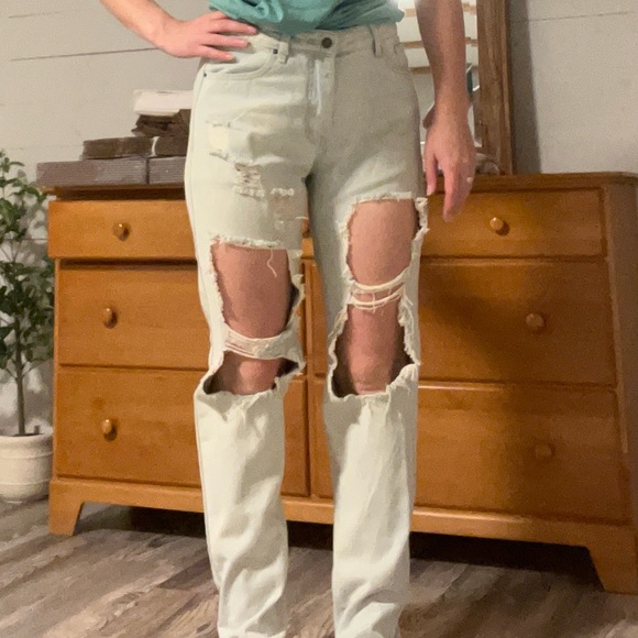 Lioness Distressed Women's Jeans - Picture 1 of 6
